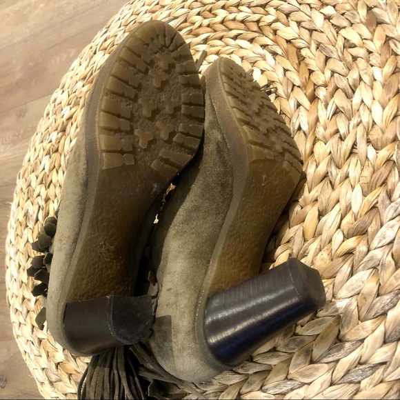Ron White “ All day heels” Suede Booties with fringe and tassels , size 7,5 (38) - Picture 5 of 9